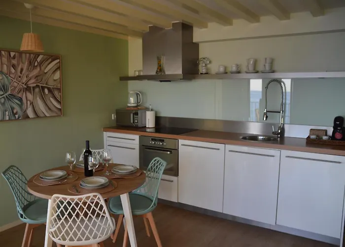 Playa Pequena Apartment *